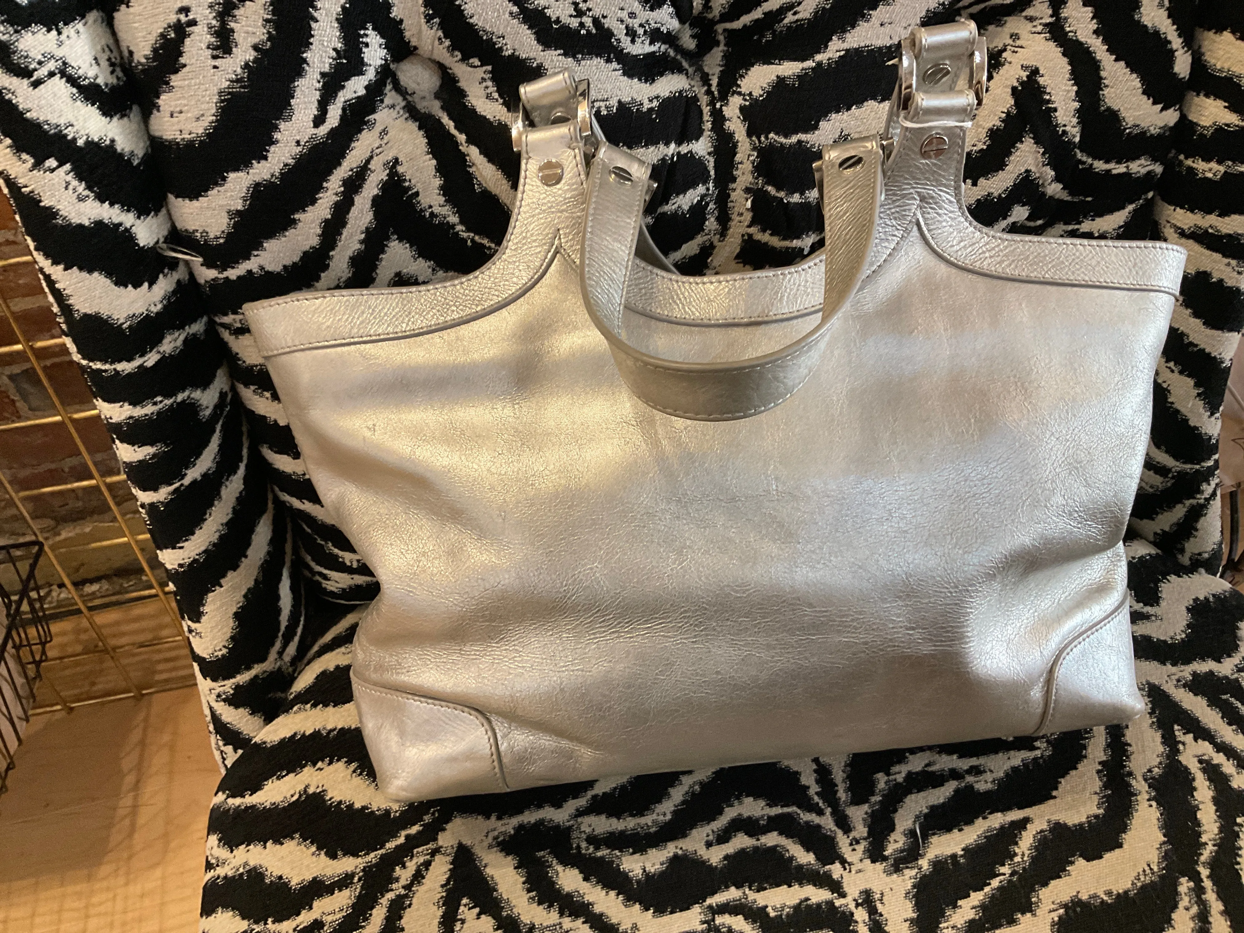 {{Client Code}} METALLIC TORY BURCH PURSE