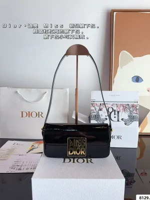 DR470 Miss Dior Flap Bag / 8.5x4.5x2.5inches