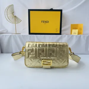 EN   Designer bags by Fendi 179