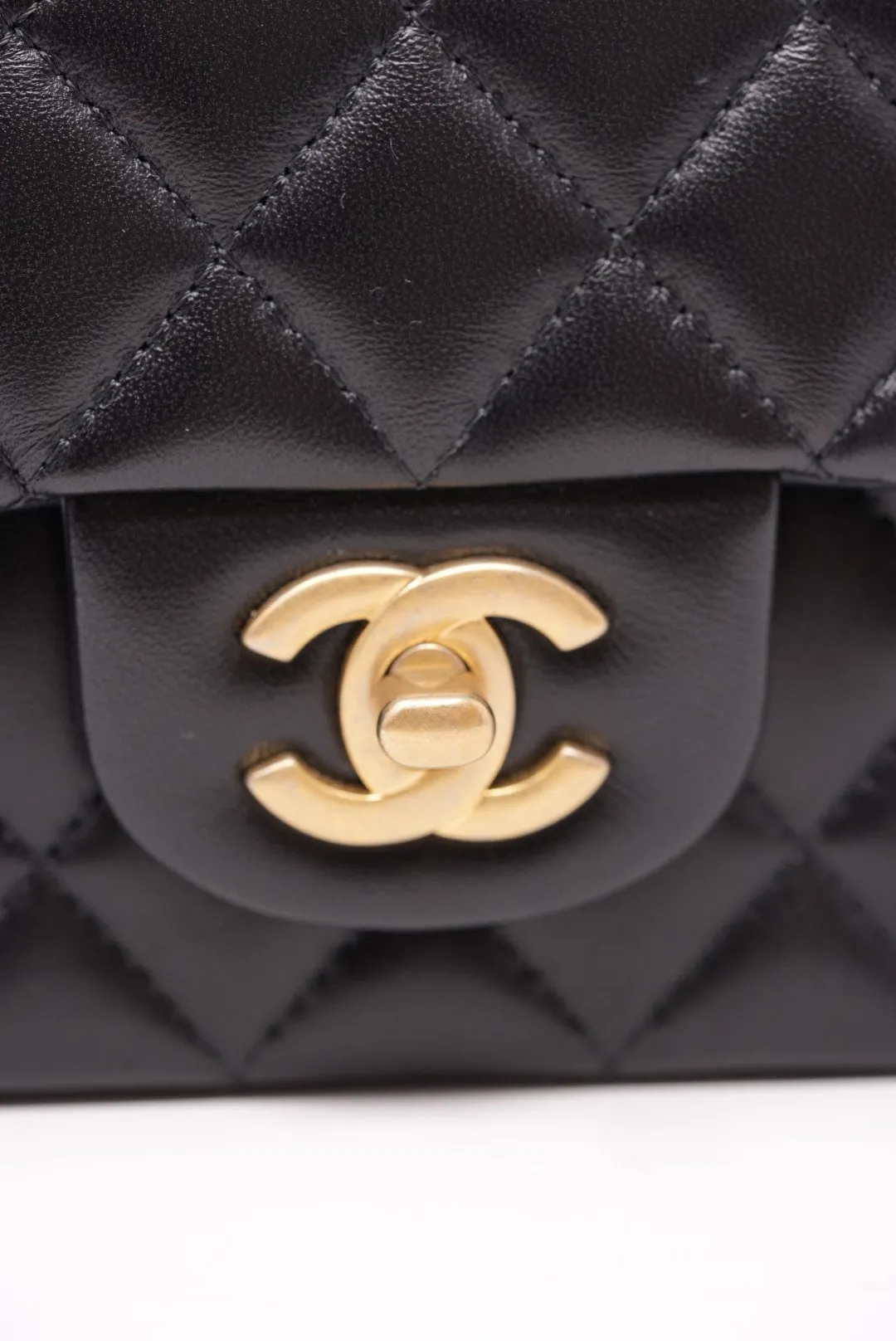 Pre-Owned CHANEL Mini Top Handle Flap Bag