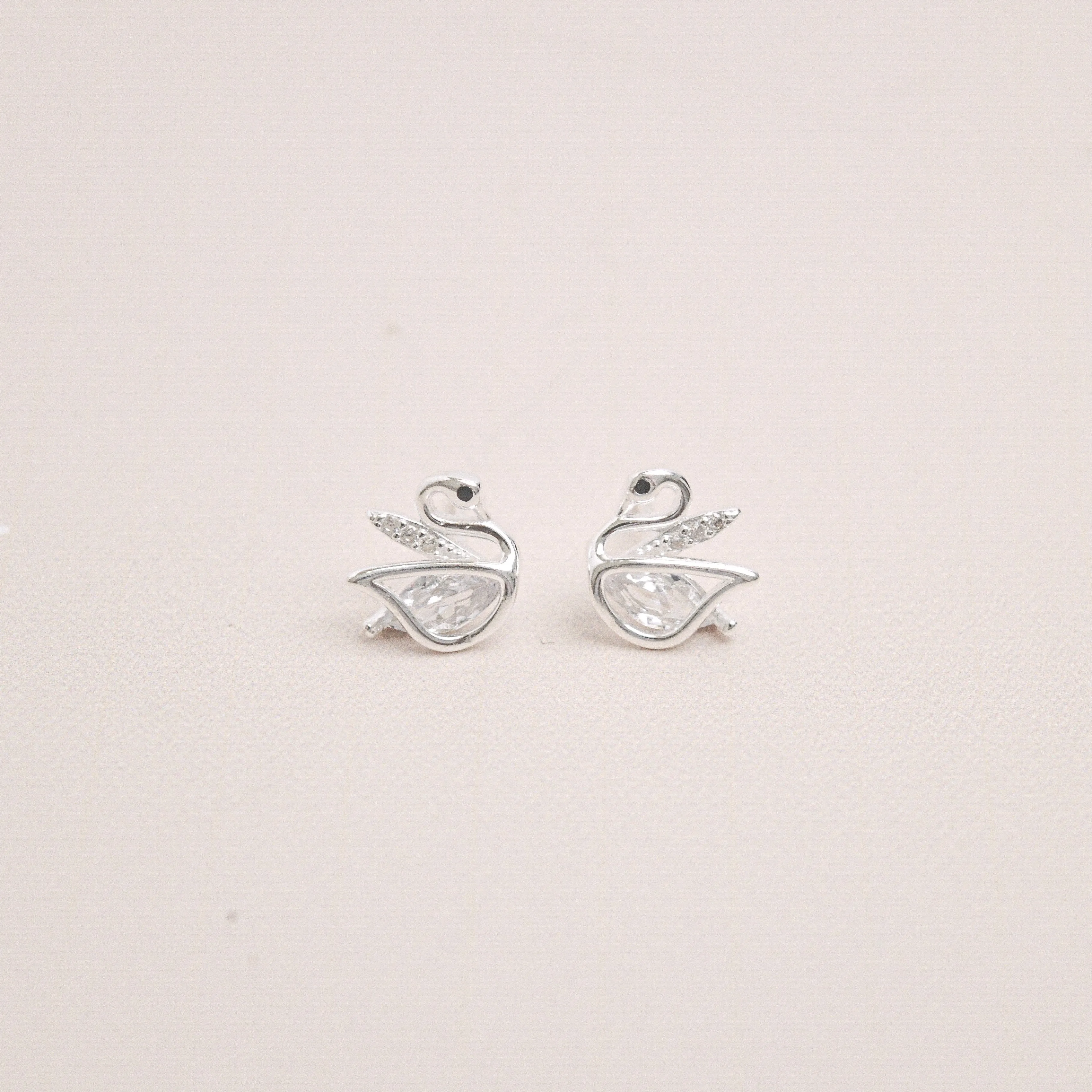 Swans Stud Earrings (S990)