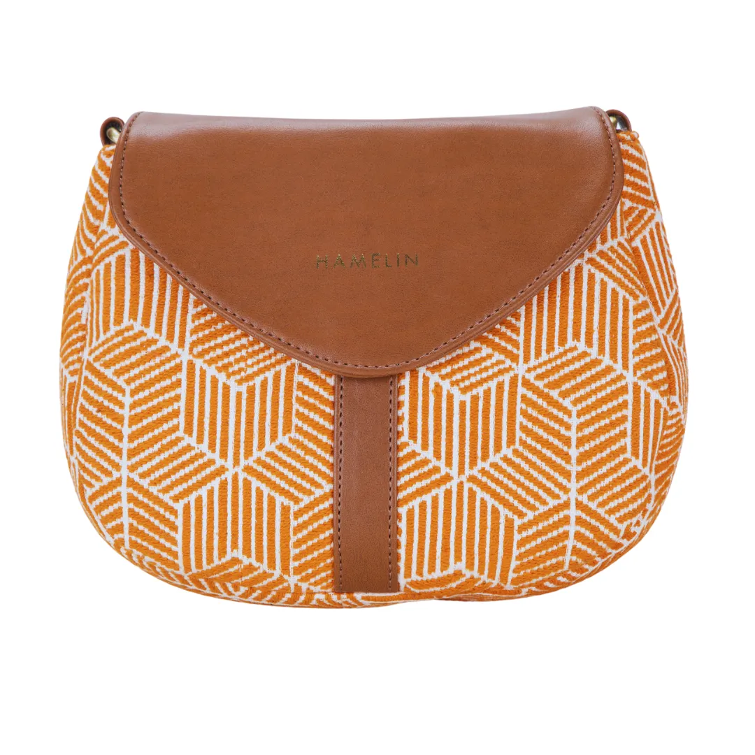 The Curvy Sling Bag (Mellow)