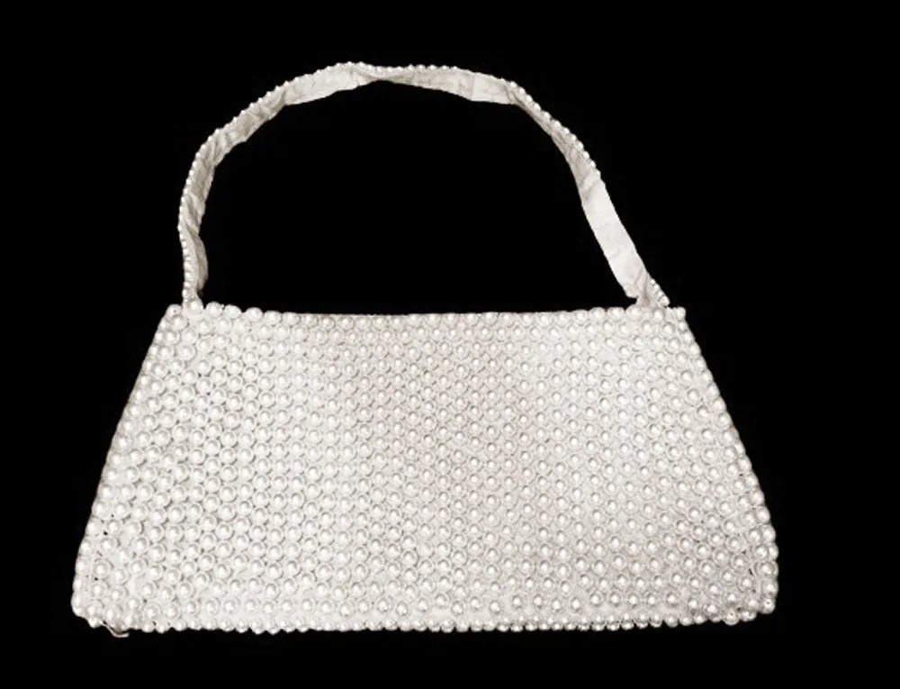 VINTAGE 1950s / 1960s PEARL & SILVER SHOT EVENING BAG WITH METAL ZIPPER